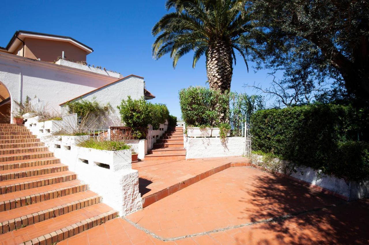 מסה לוברנסה Un Paradiso A Sorrento Con Piscina מראה חיצוני תמונה